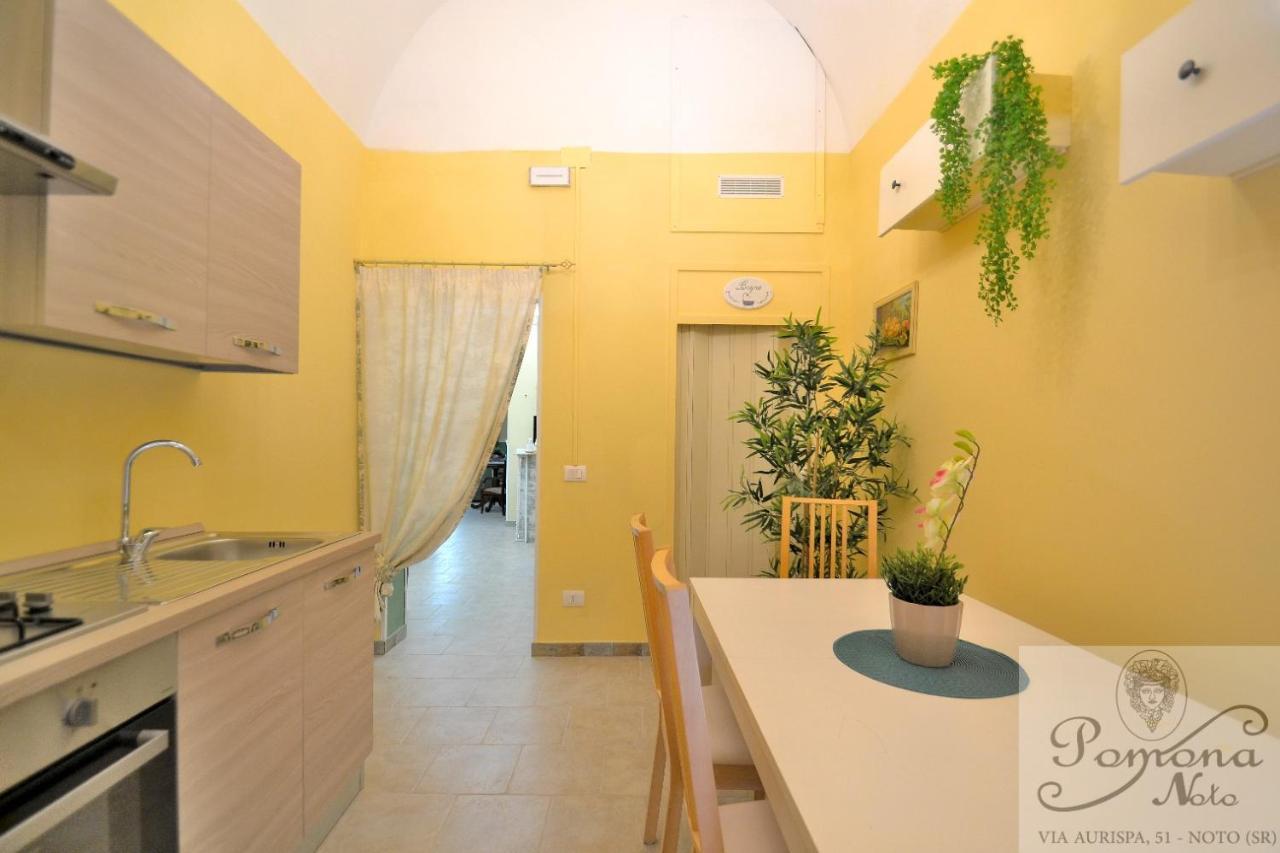 Pomona Noto Villa ภายนอก รูปภาพ